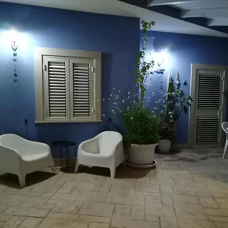 Tra Mare E Barocco Casa vacanze *